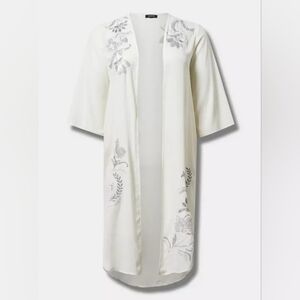 NWT Torrid Embroidered Shirttail Kimono Size 1X